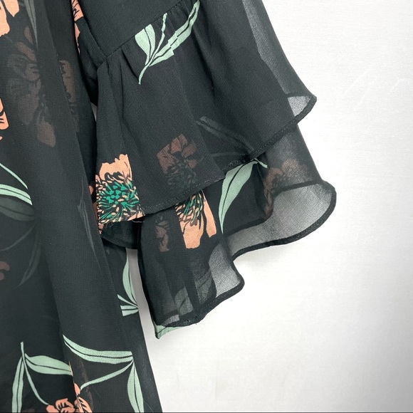 CAbi La Di Da Black Floral Chiffon Blouse Style - Picture 5 of 6